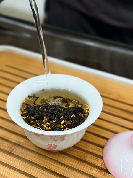 桂花红茶冲泡过程